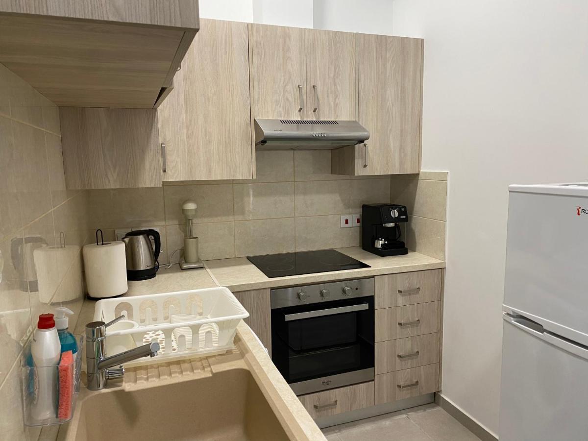 Modern City Center Apartment Saripolou 2 Limassol Kültér fotó