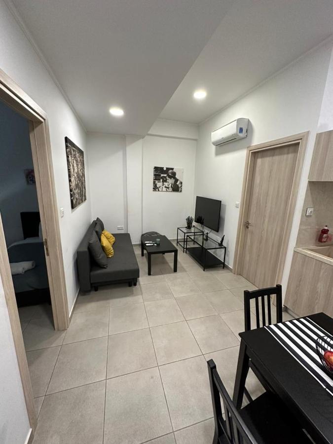 Modern City Center Apartment Saripolou 2 Limassol Kültér fotó